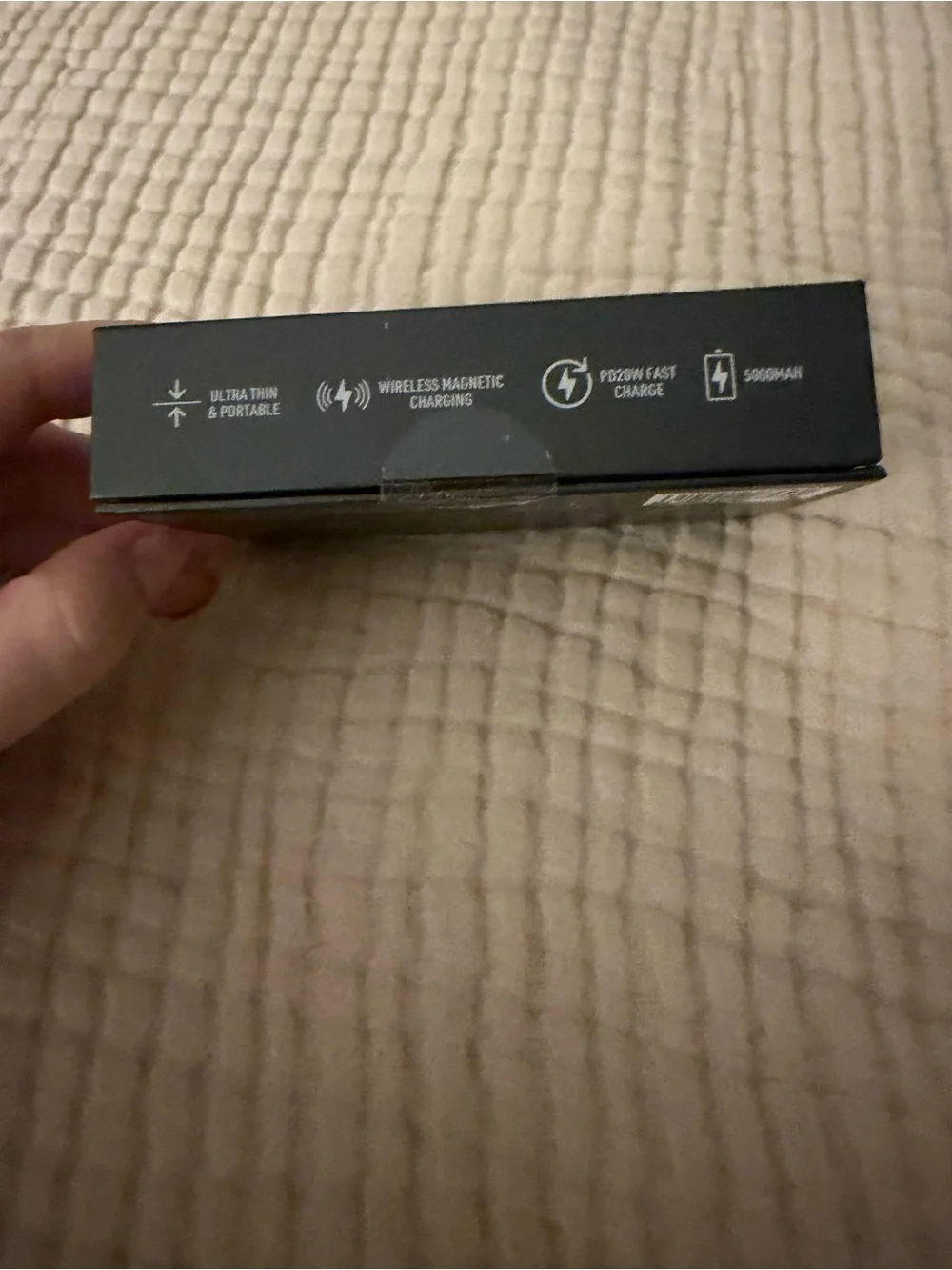 Aquavault Inc ChargeCard Wireless Magnetic Portable Charger NIB